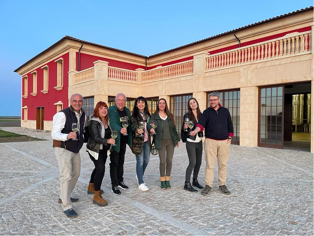 promoción turística en Medina del Campo Caraballas Vino Ecológico